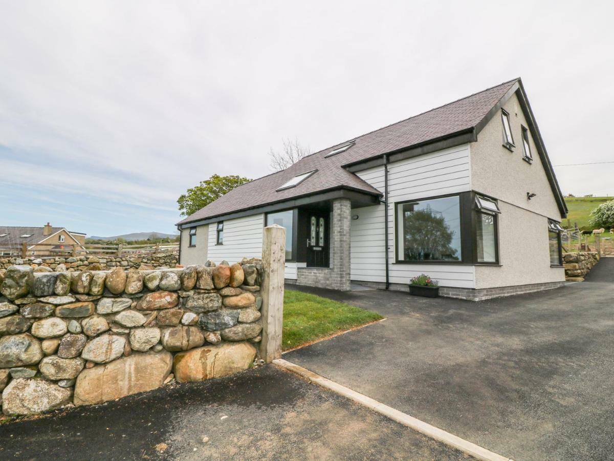 Llwyd Coed Canol Caernarfon Exterior photo
