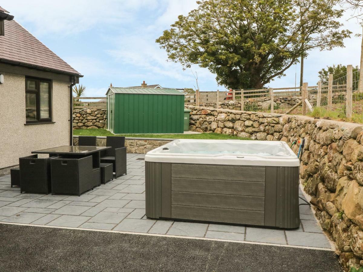 Llwyd Coed Canol Caernarfon Exterior photo